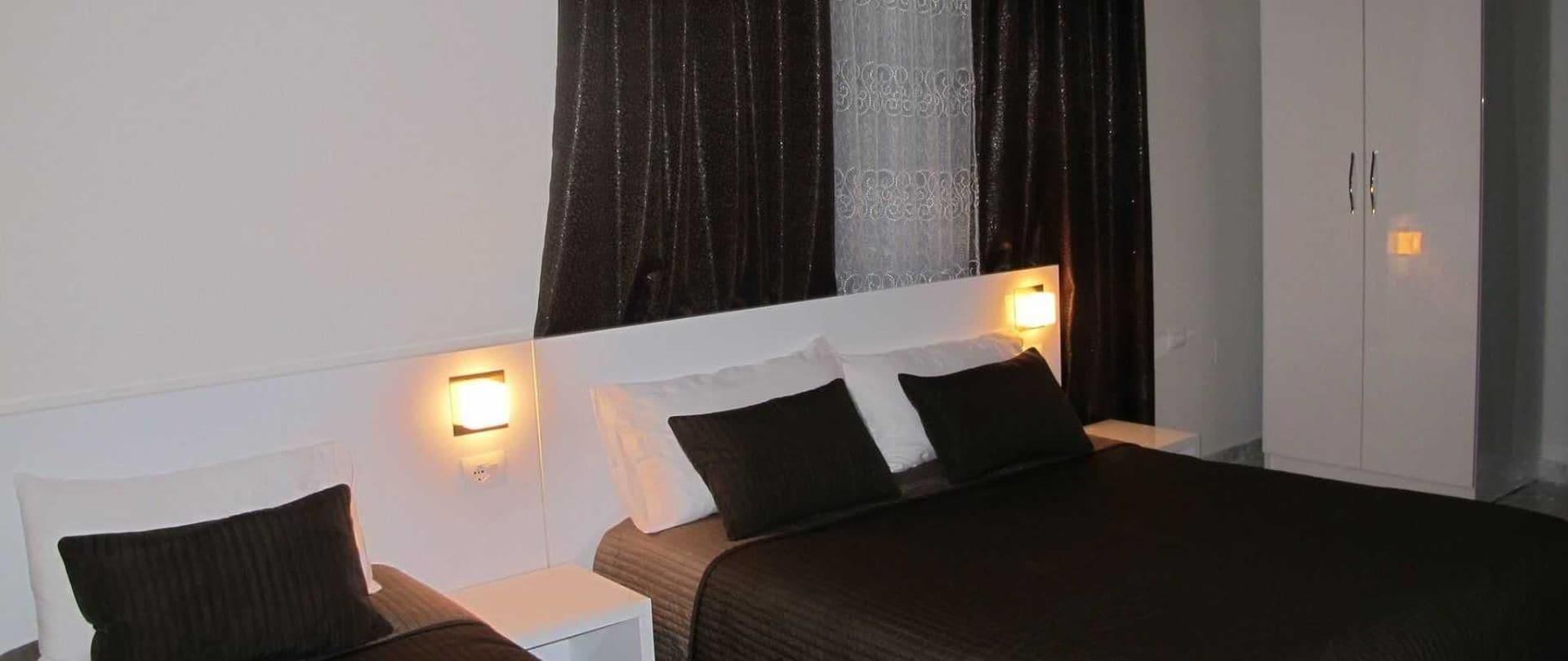 Hotel Nika Wlora Zewnętrze zdjęcie